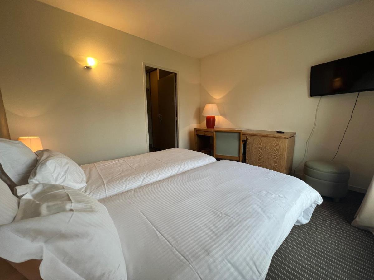 Le Pre Saint Germain Hotel Louviers Exterior photo