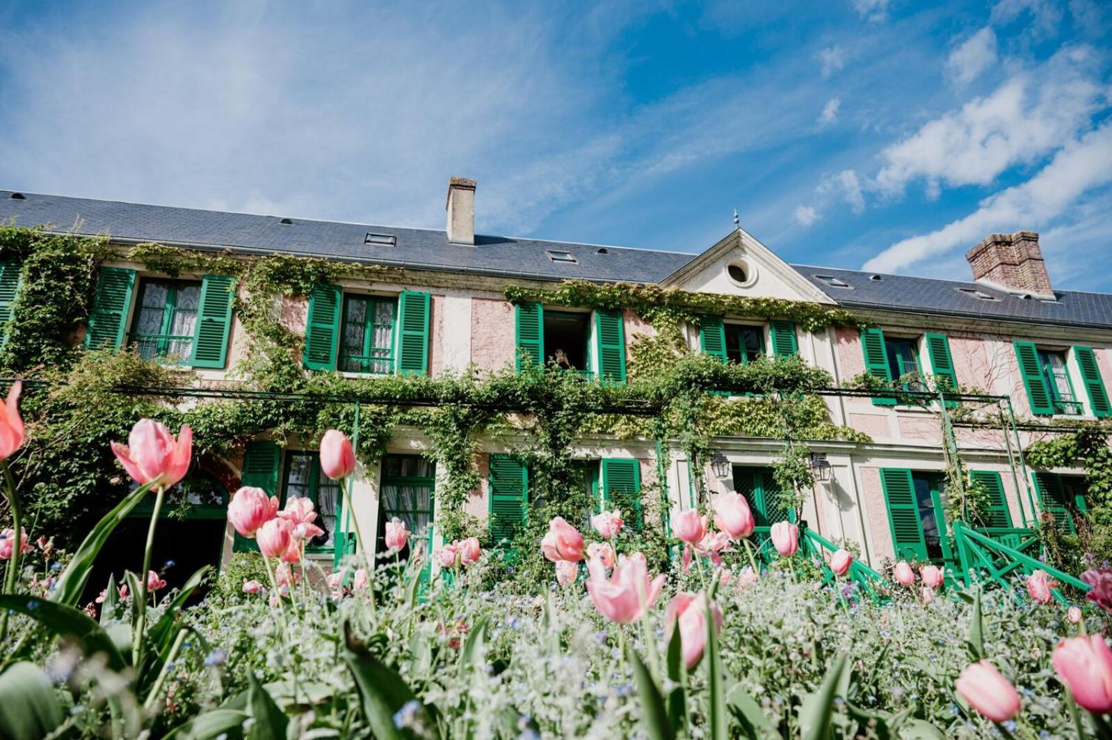 Le Pre Saint Germain Hotel Louviers Exterior photo